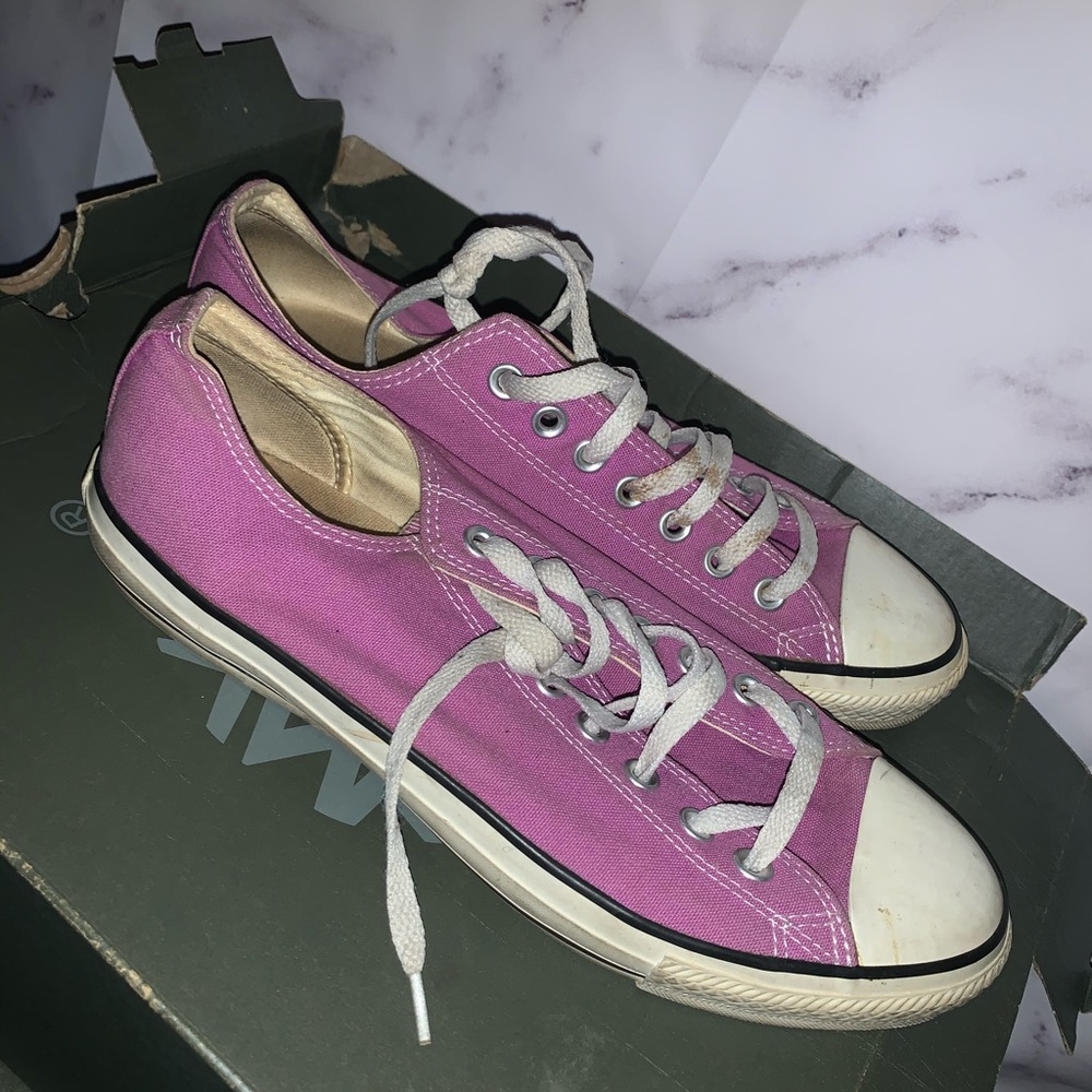 Womens size us 11 ankle cut converse